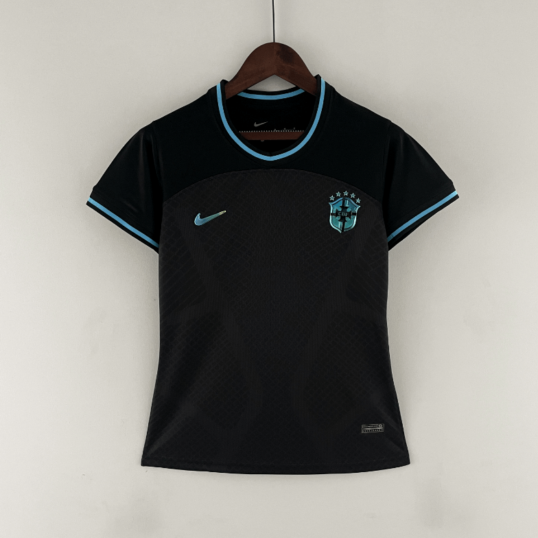 https://www.camisetafutboles.com/images/futbol2022/Camiseta-Brasil-Concepto-2022-Negro-Mujer.png